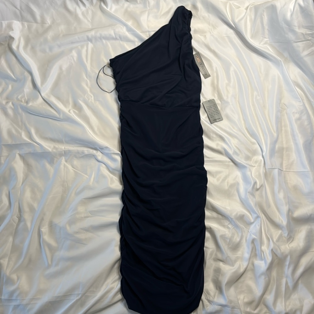 Love X Design Rouched bodycon formal dress. NWT ✨item 060